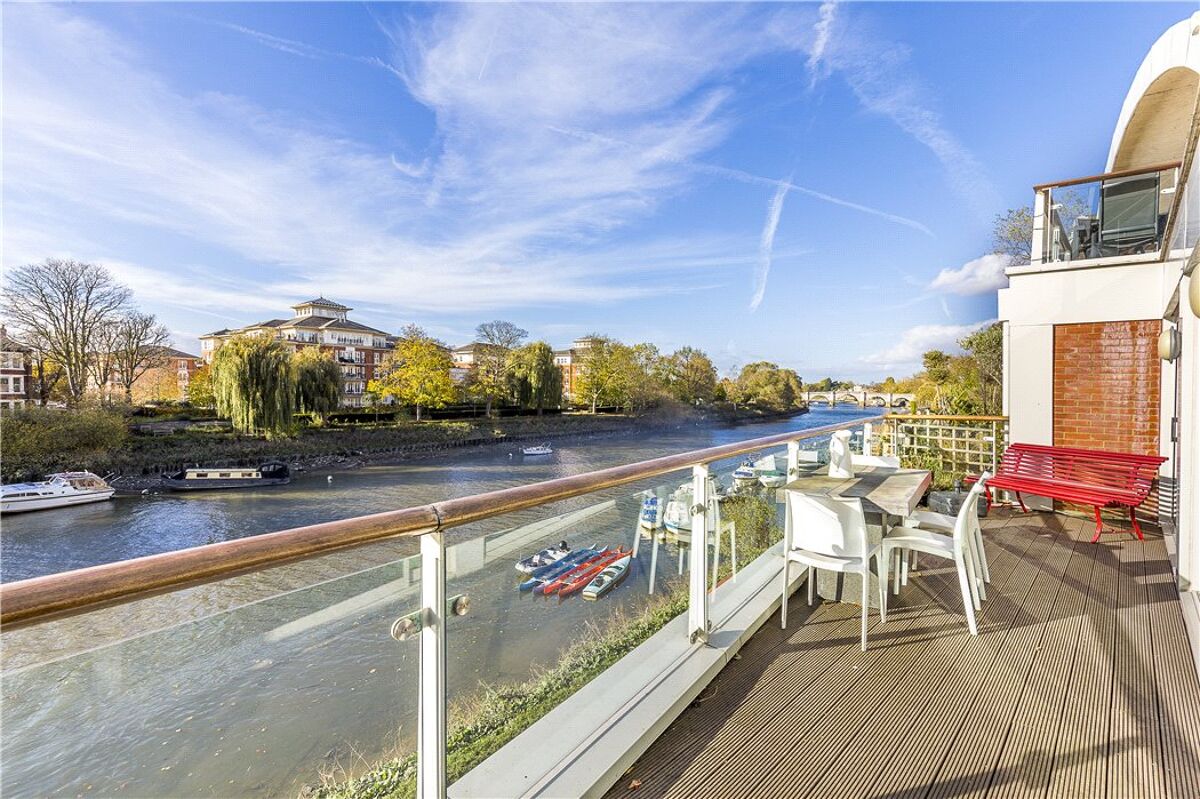 flat for sale in Petersham Road, Richmond, TW10 RCH170211 Knight Frank