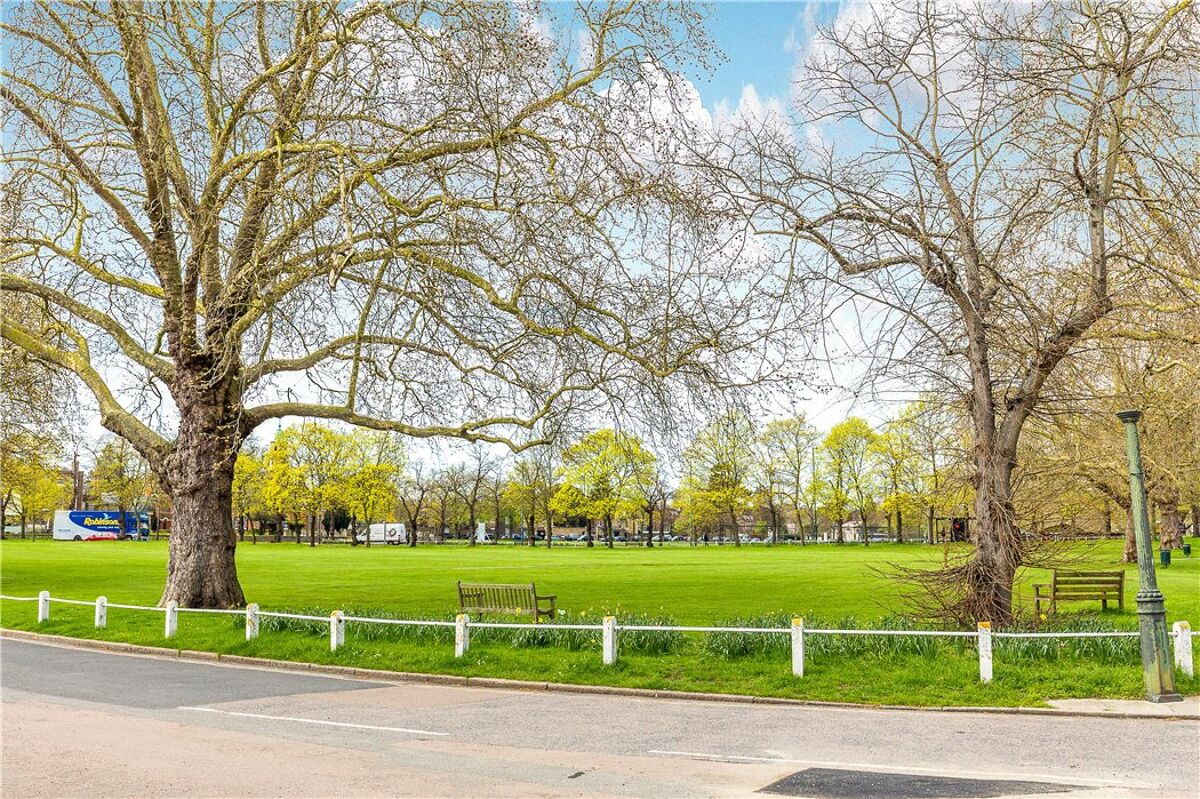 house for sale in Kew Green, Richmond, TW9 RCH180018 Knight Frank