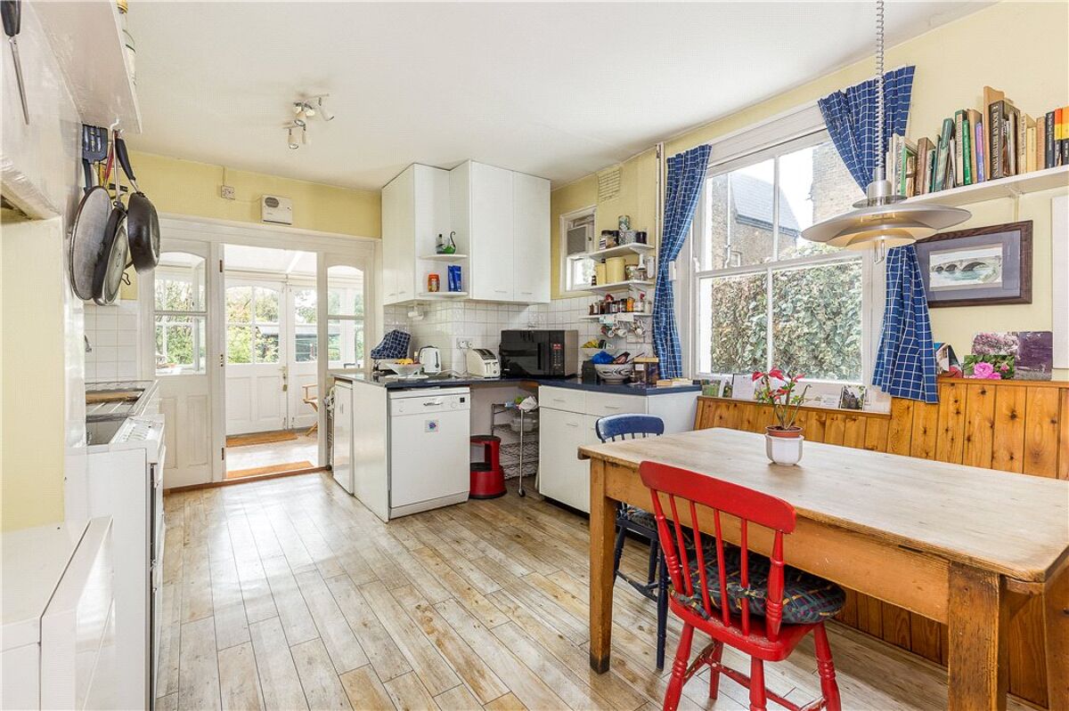 house for sale in Kew Green, Richmond, TW9 RCH180018 Knight Frank