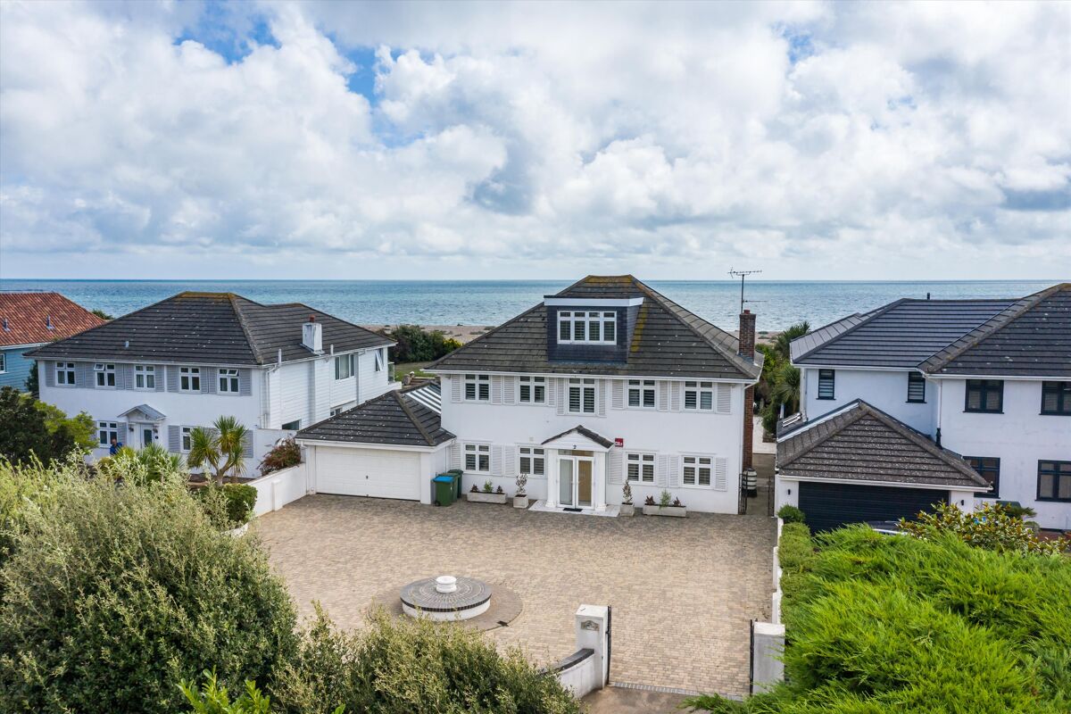 house for sale in Arun Way, Bognor Regis, PO21 RCH180092 Knight Frank