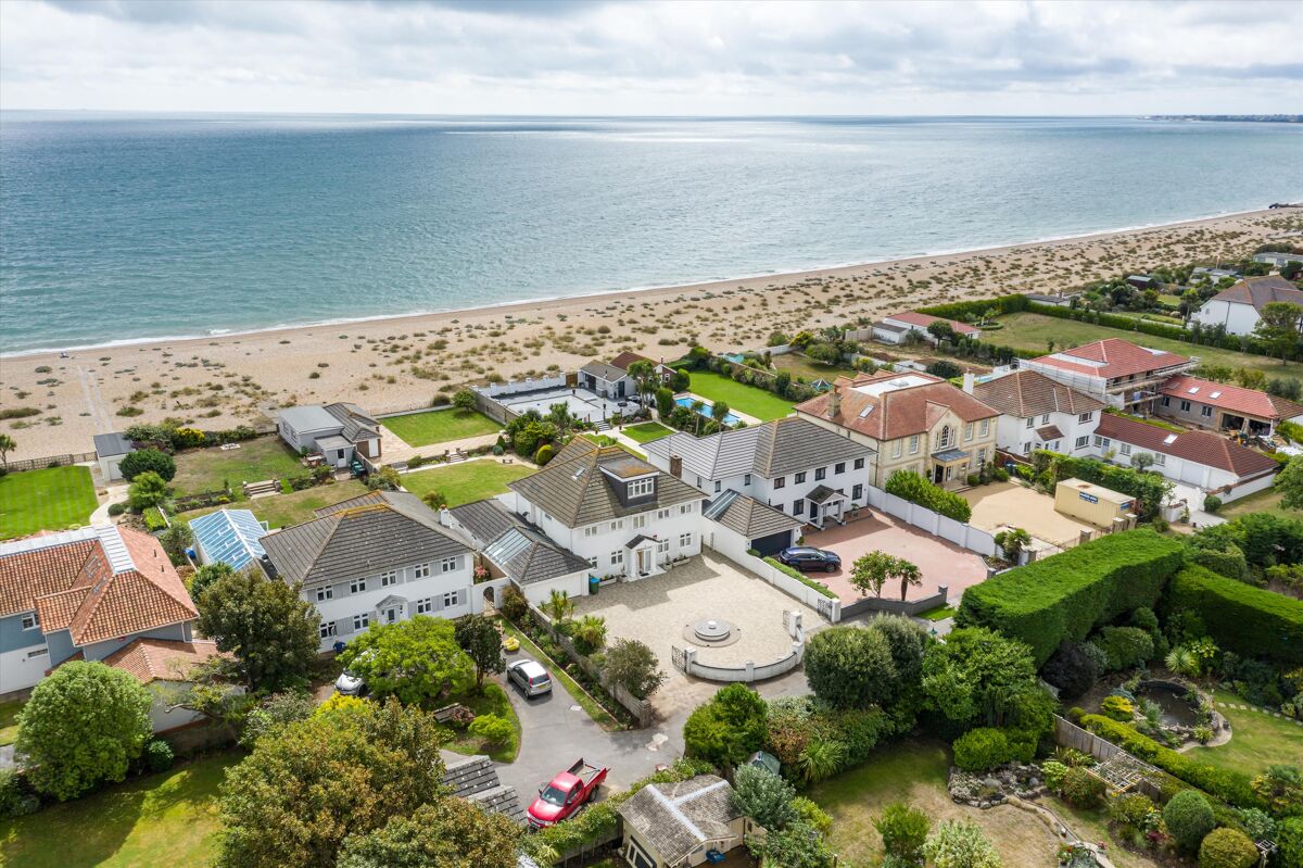 house for sale in Arun Way, Bognor Regis, PO21 RCH180092 Knight Frank