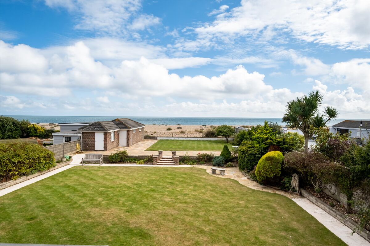 house for sale in Arun Way, Bognor Regis, PO21 RCH180092 Knight Frank