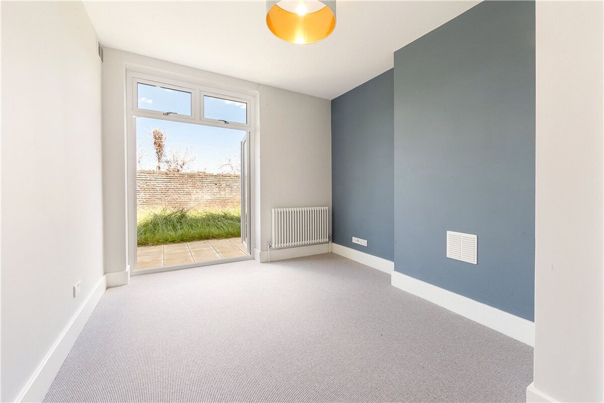 flat for sale in Old Deer Park Gardens, Richmond, TW9 RCH180107