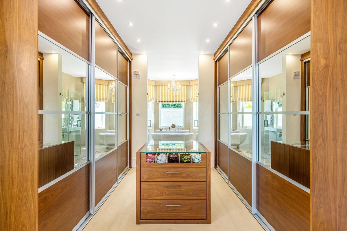 house for sale in Lion Gate Gardens, Richmond, TW9 RCH180139 Knight