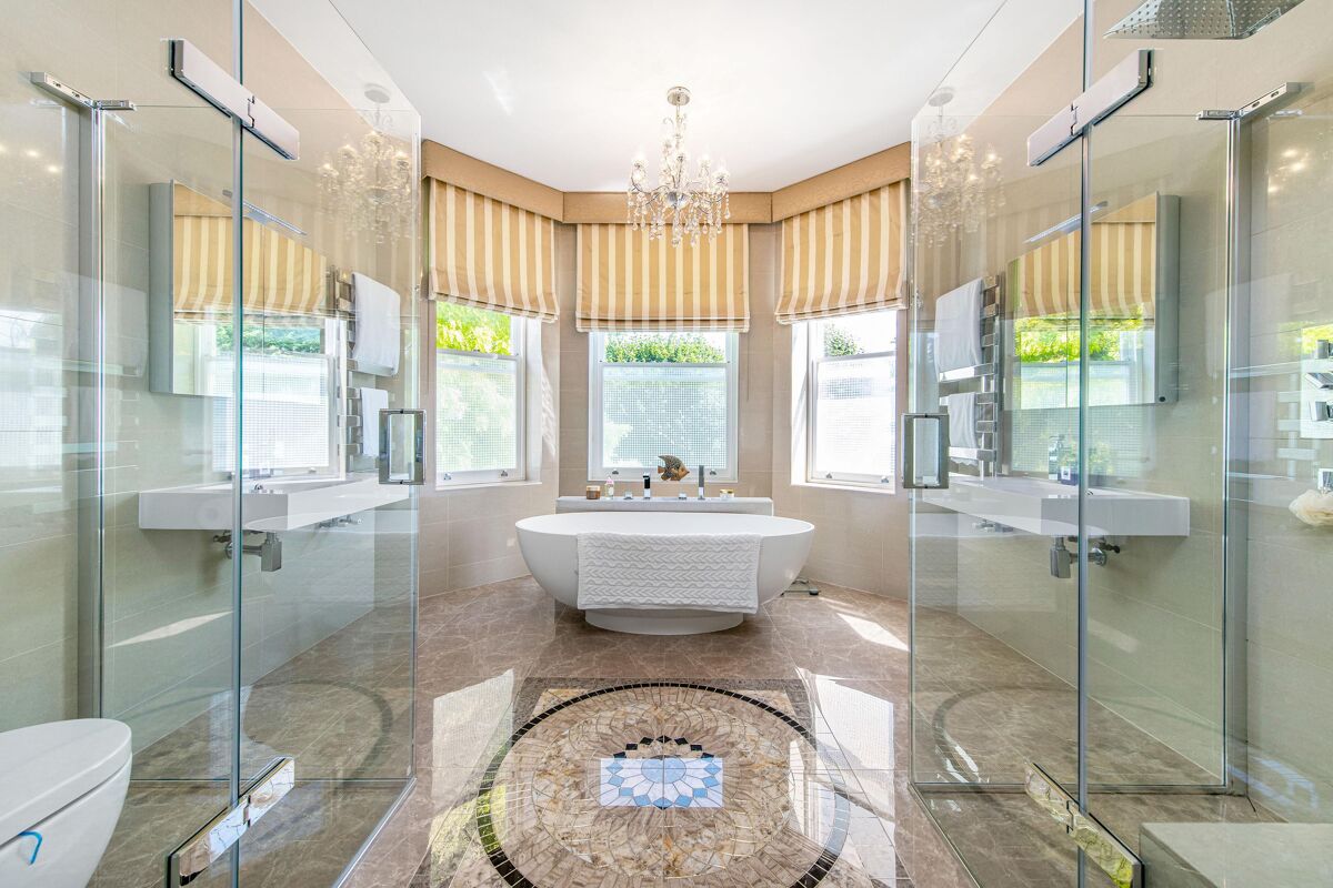 house for sale in Lion Gate Gardens, Richmond, TW9 RCH180139 Knight