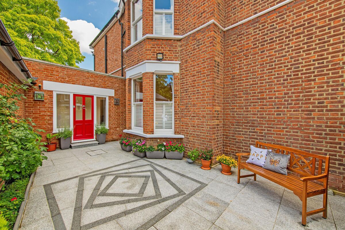 house for sale in Lion Gate Gardens, Richmond, TW9 RCH180139 Knight