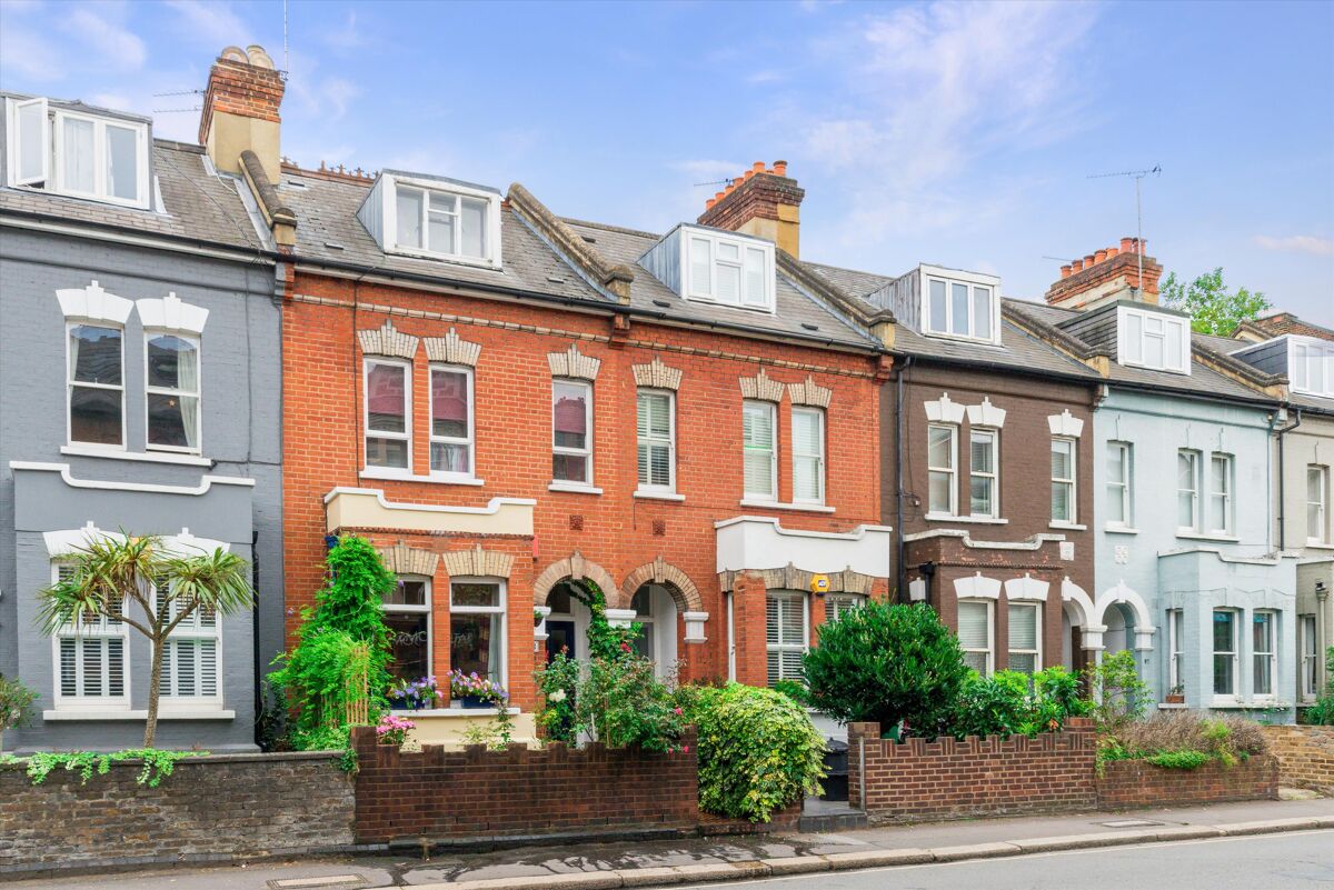 house for sale in Sheen Road, Richmond, TW9 RCH180190 Knight Frank