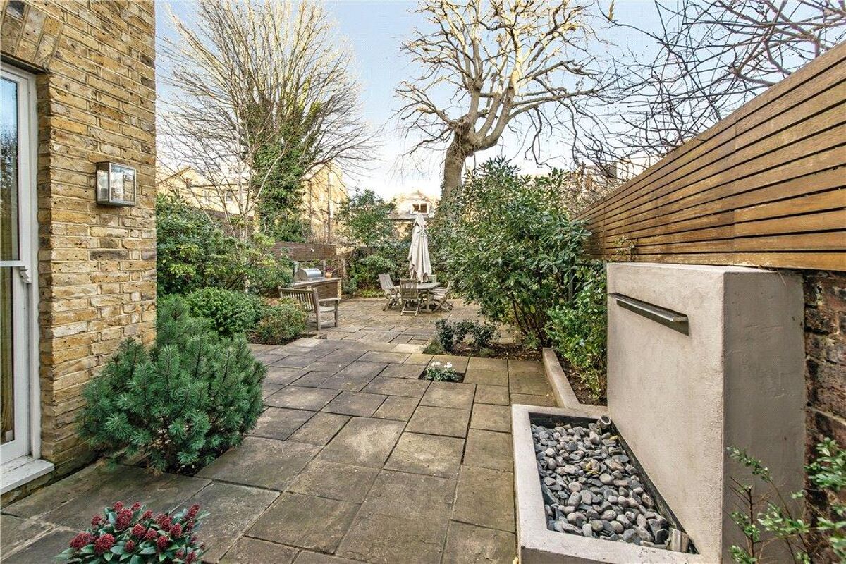 house for sale in Montague Road, Richmond, TW10 RCH180192 Knight Frank