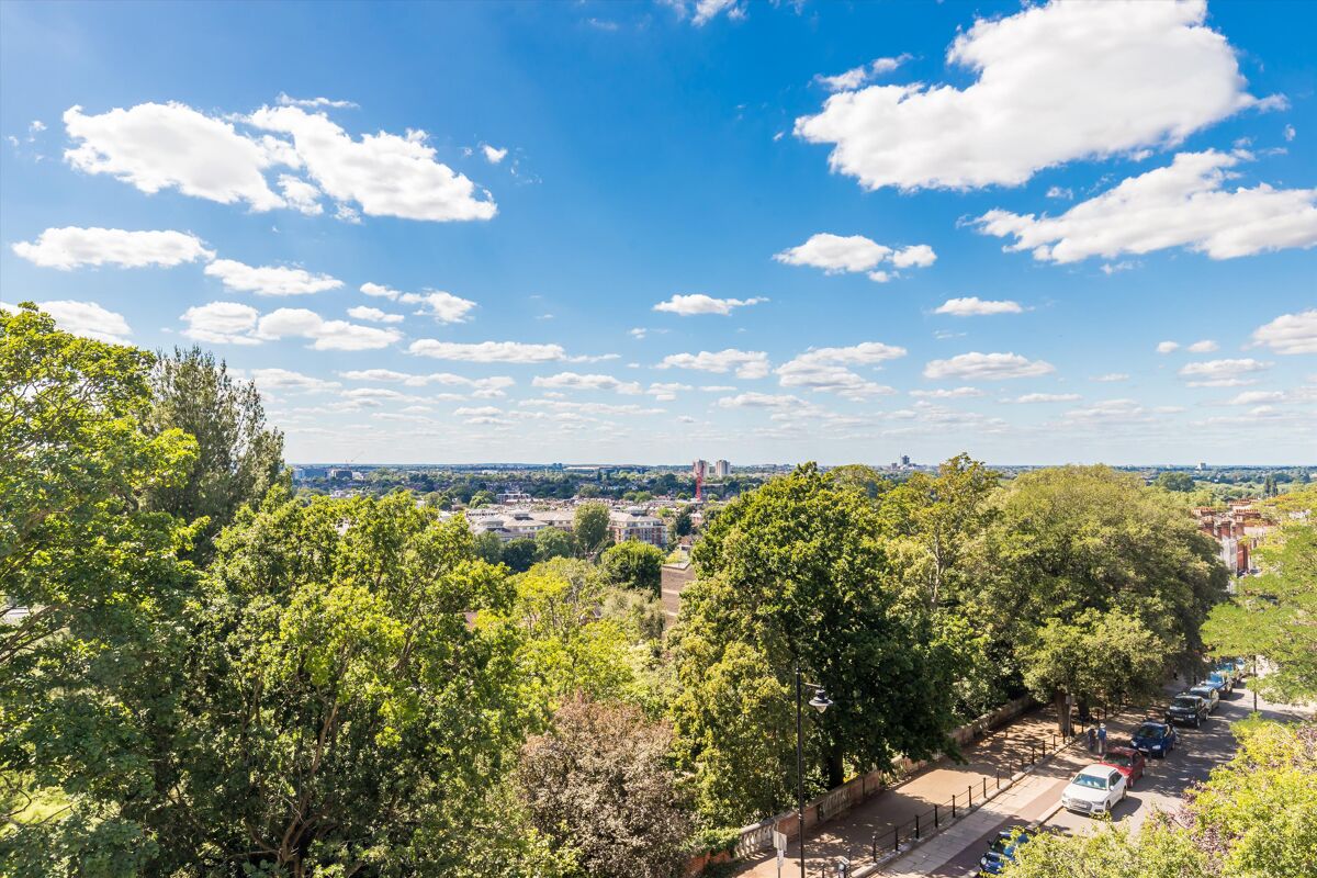 flat for sale in Glenmore House, Richmond Hill, Richmond, TW10