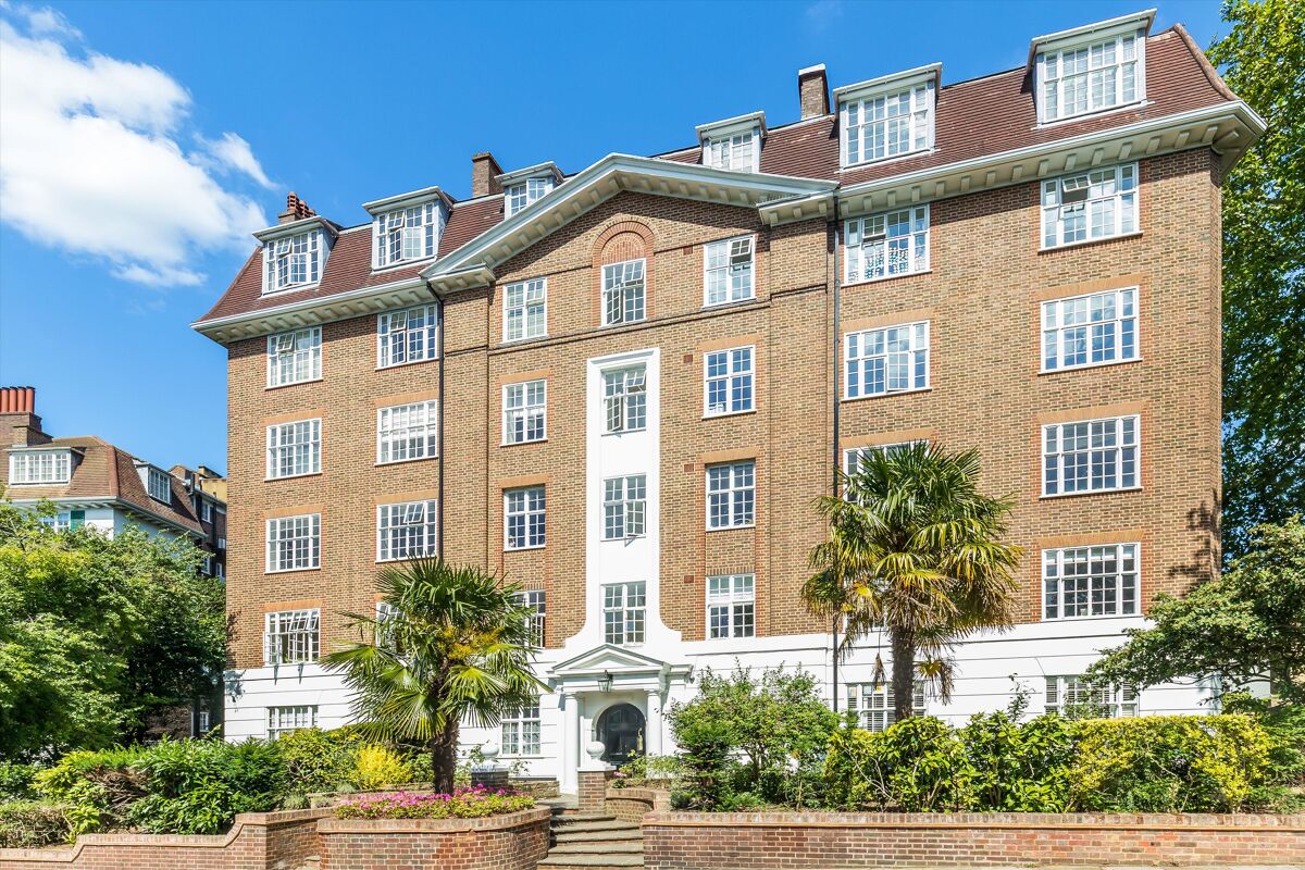 flat for sale in Glenmore House, Richmond Hill, Richmond, TW10