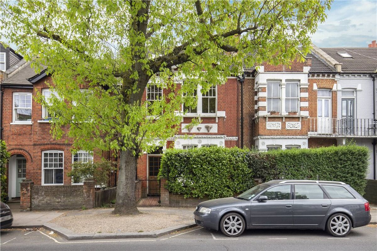 house for sale in St. Margarets Road, Twickenham, TW1 RCH190048