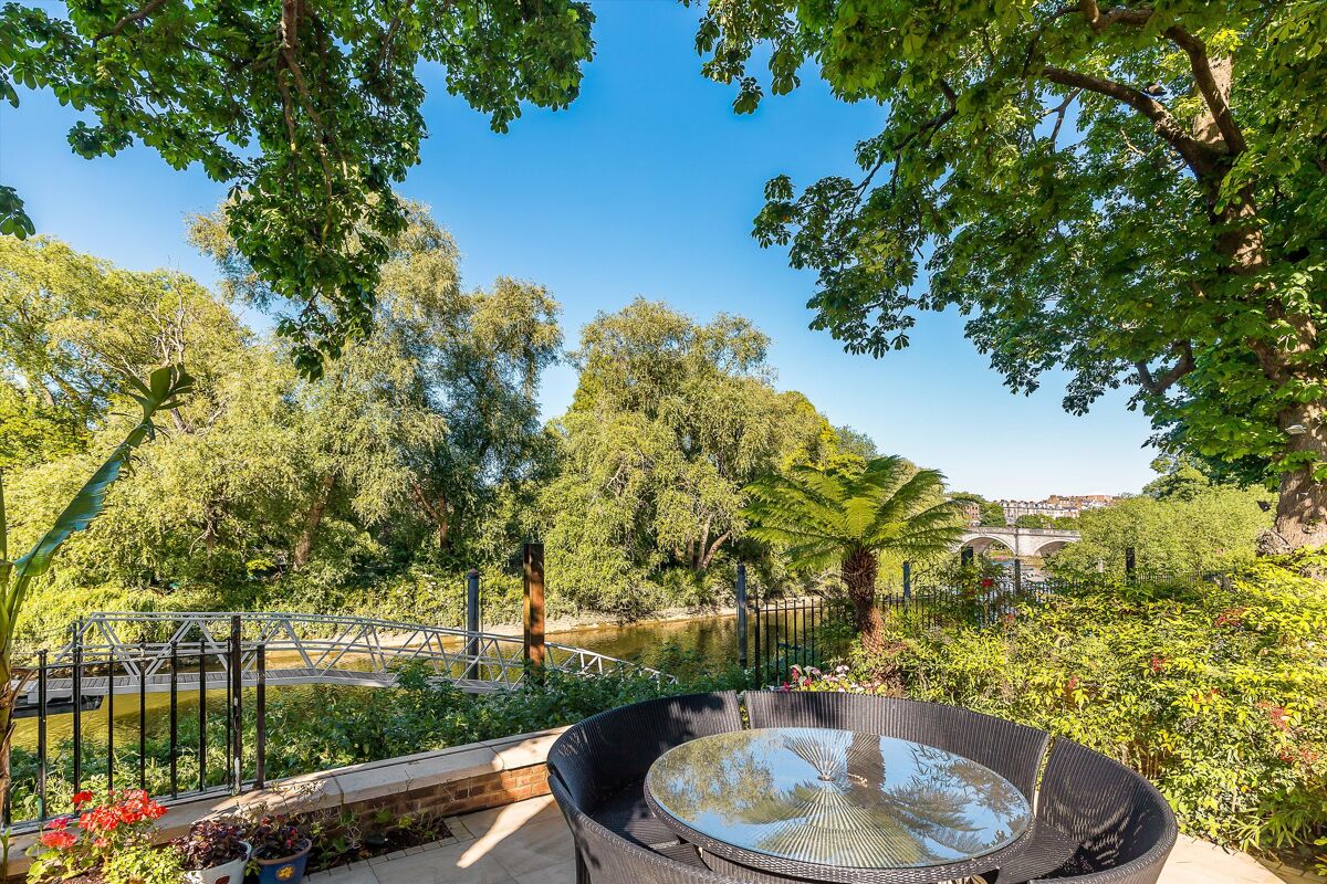 Property for sale Richmond Bridge Moorings, Willoughby Road, Richmond, Twickenham, TW1