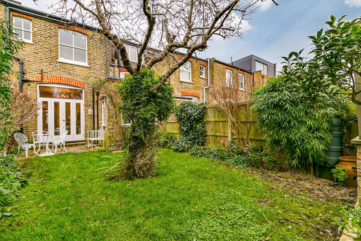 house for sale in Morley Road, Twickenham, TW1 RCH190128 Knight Frank