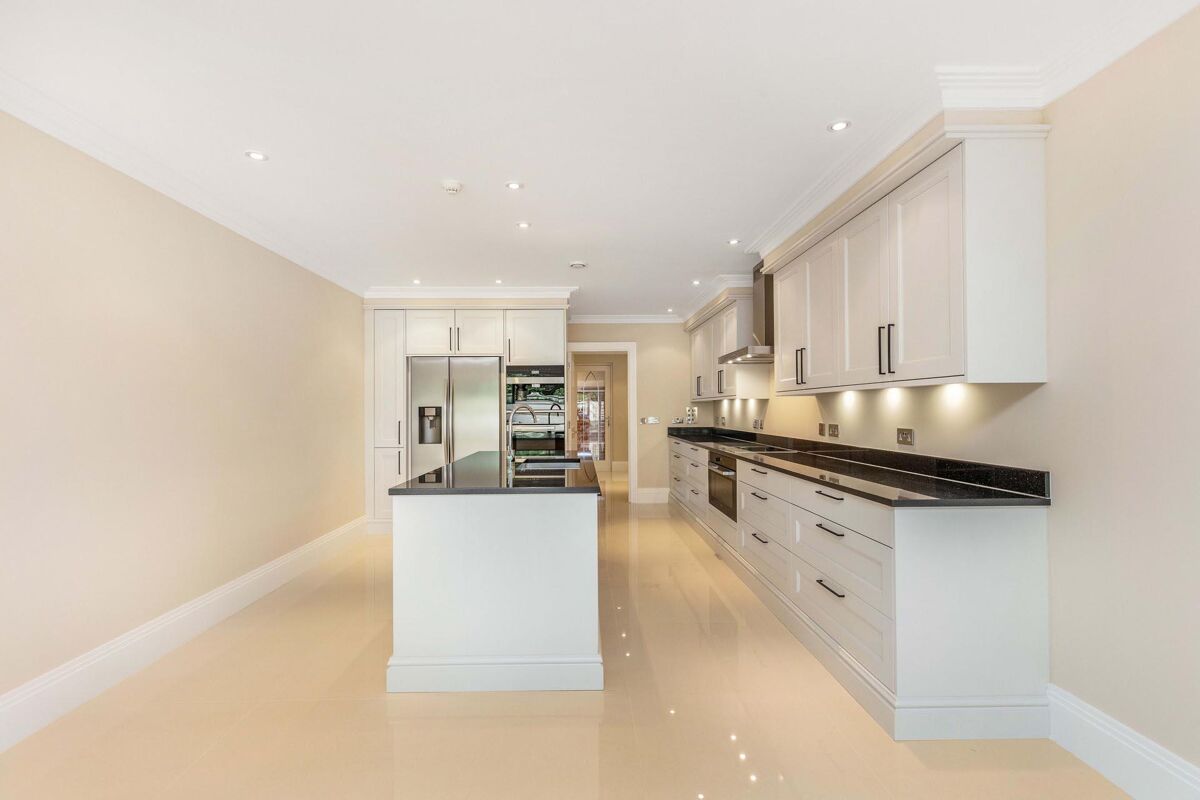 house for sale in Martineau Drive, Twickenham, TW1 RCH190145 Knight