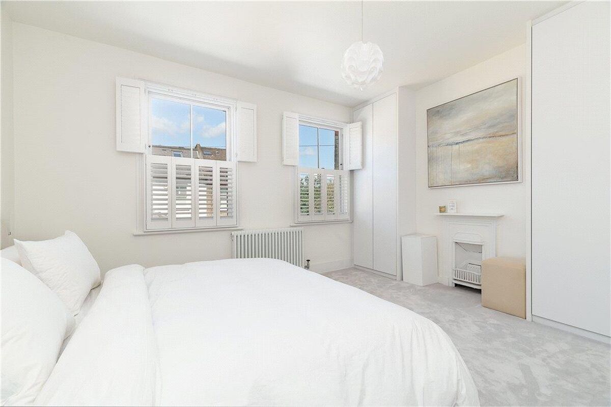 house for sale in Newry Road, Twickenham, TW1 RCH190172 Knight Frank