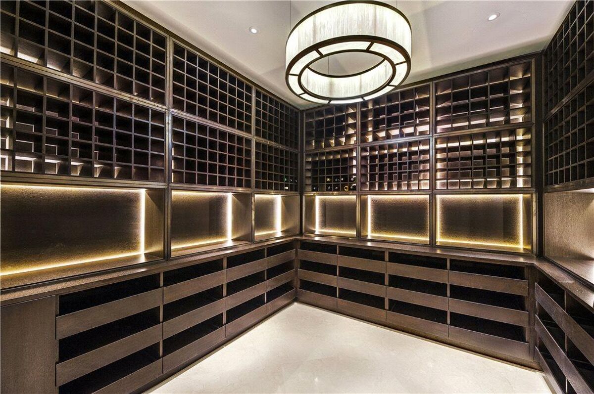 house for sale in Wilton Mews, Belgravia, London, SW1X RDR140142