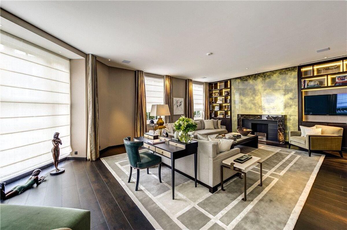 house for sale in Wilton Mews, Belgravia, London, SW1X RDR140142