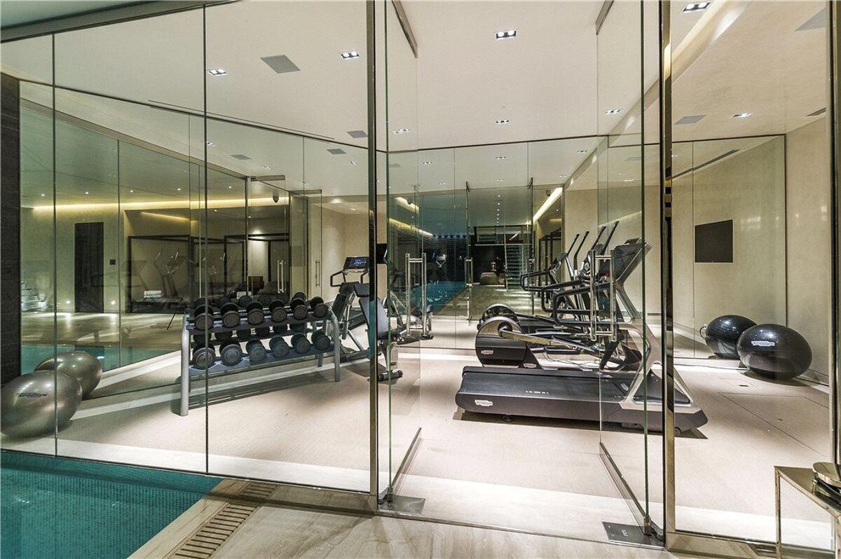 house for sale in Wilton Mews, Belgravia, London, SW1X RDR140142