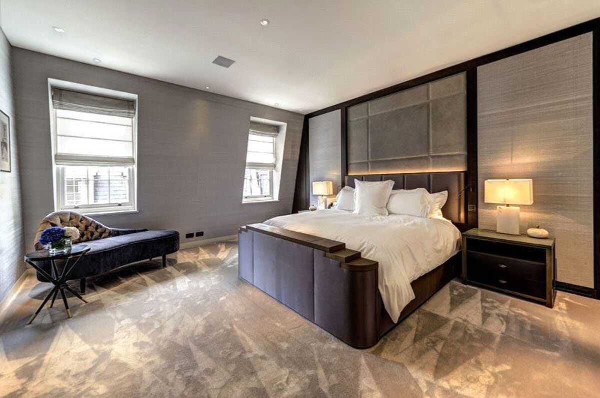 house for sale in Wilton Mews, Belgravia, London, SW1X RDR140142