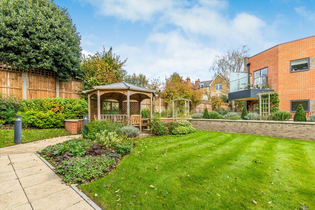 flat for sale in 7, Ridgmount Apartments, 79 Darlaston Road, London