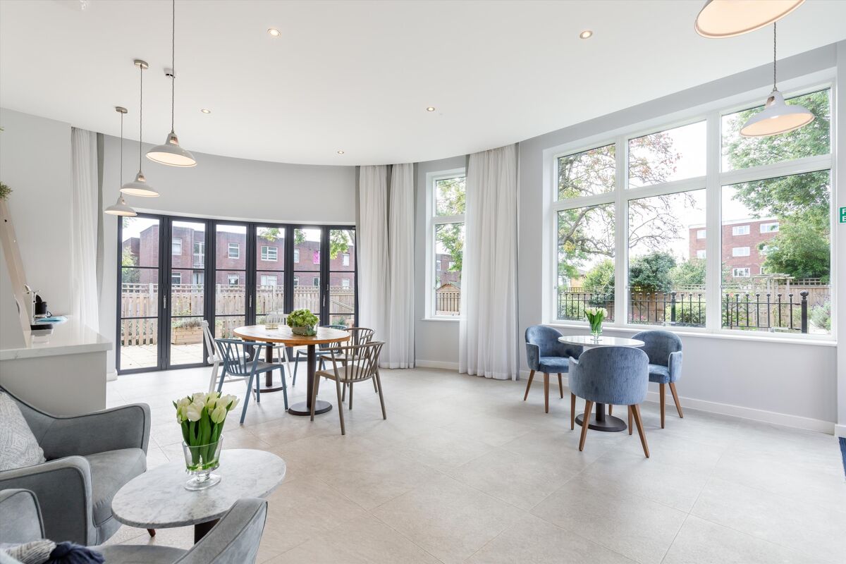 flat for sale in 7, Ridgmount Apartments, 79 Darlaston Road, London