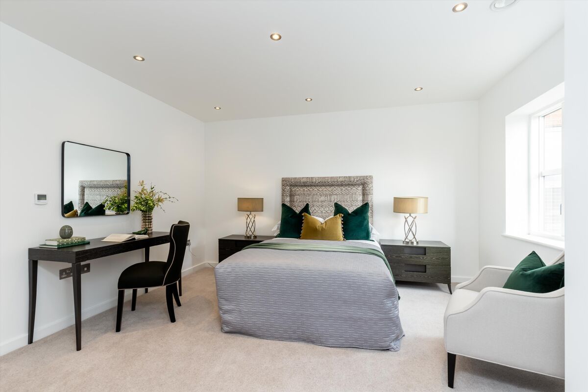flat for sale in 10, Ridgmount Apartments, 79 Darlaston Road, London