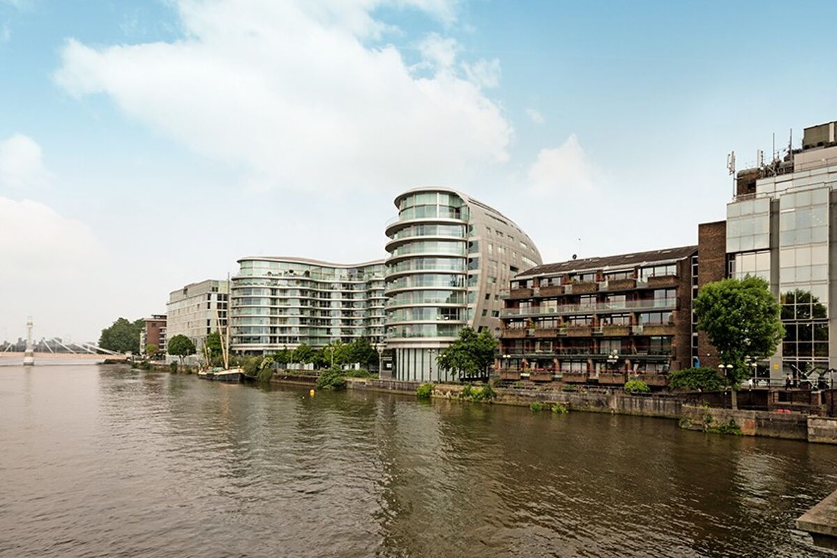 flat to rent in Albion Riverside, Hester Road, Battersea, London, SW11