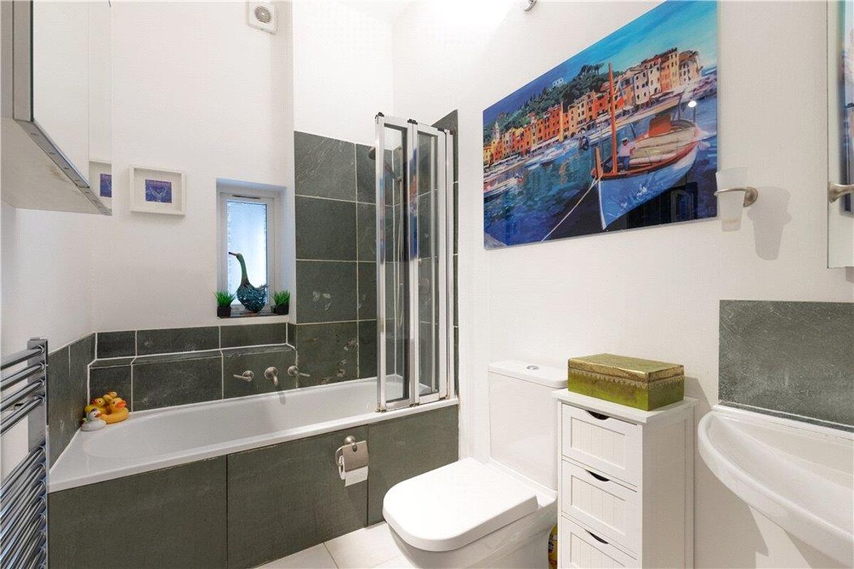 flat to rent in Cardigan Road, Richmond, TW10 RMQ012085846 Knight Frank