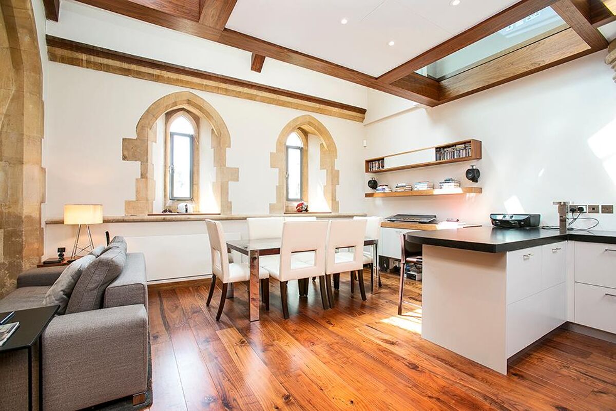 flat to rent in Christchurch, 122B Kew Road, Richmond, TW9 RMQ012129900 Knight Frank