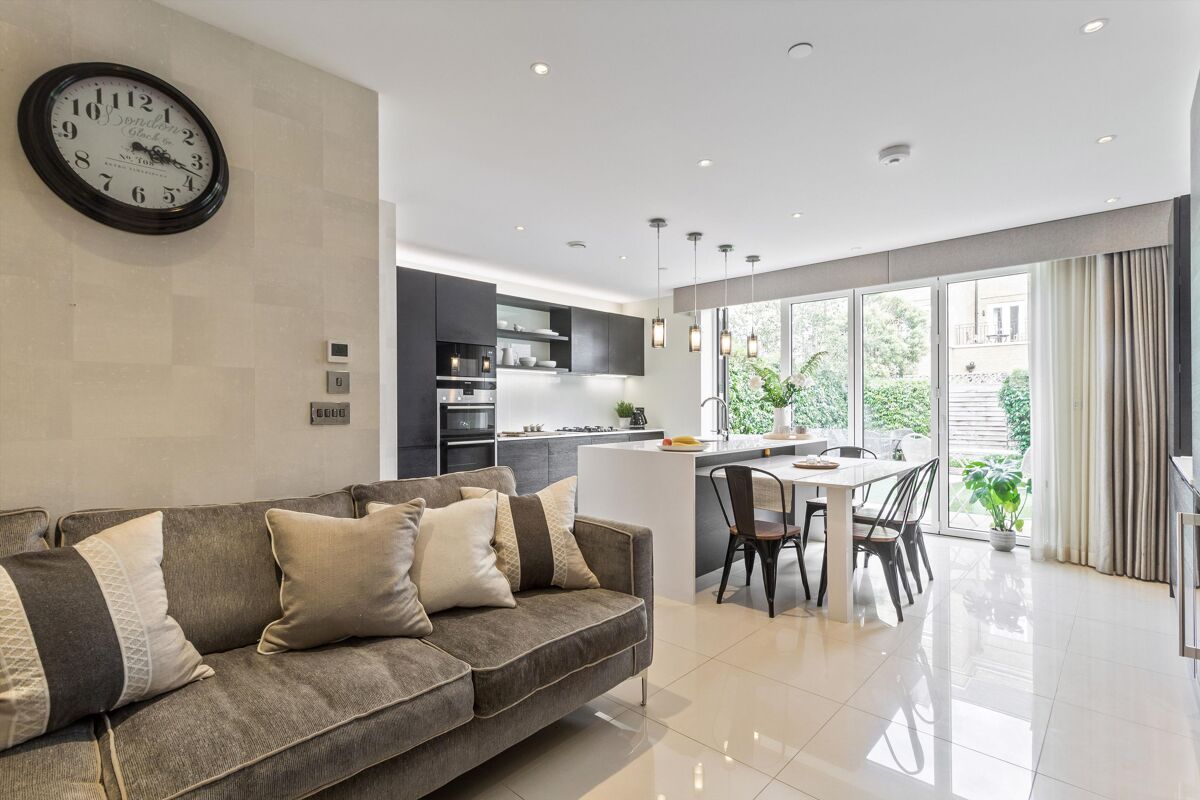 townhouse to rent in Brewery Lane, Twickenham, TW1 RMQ012162788