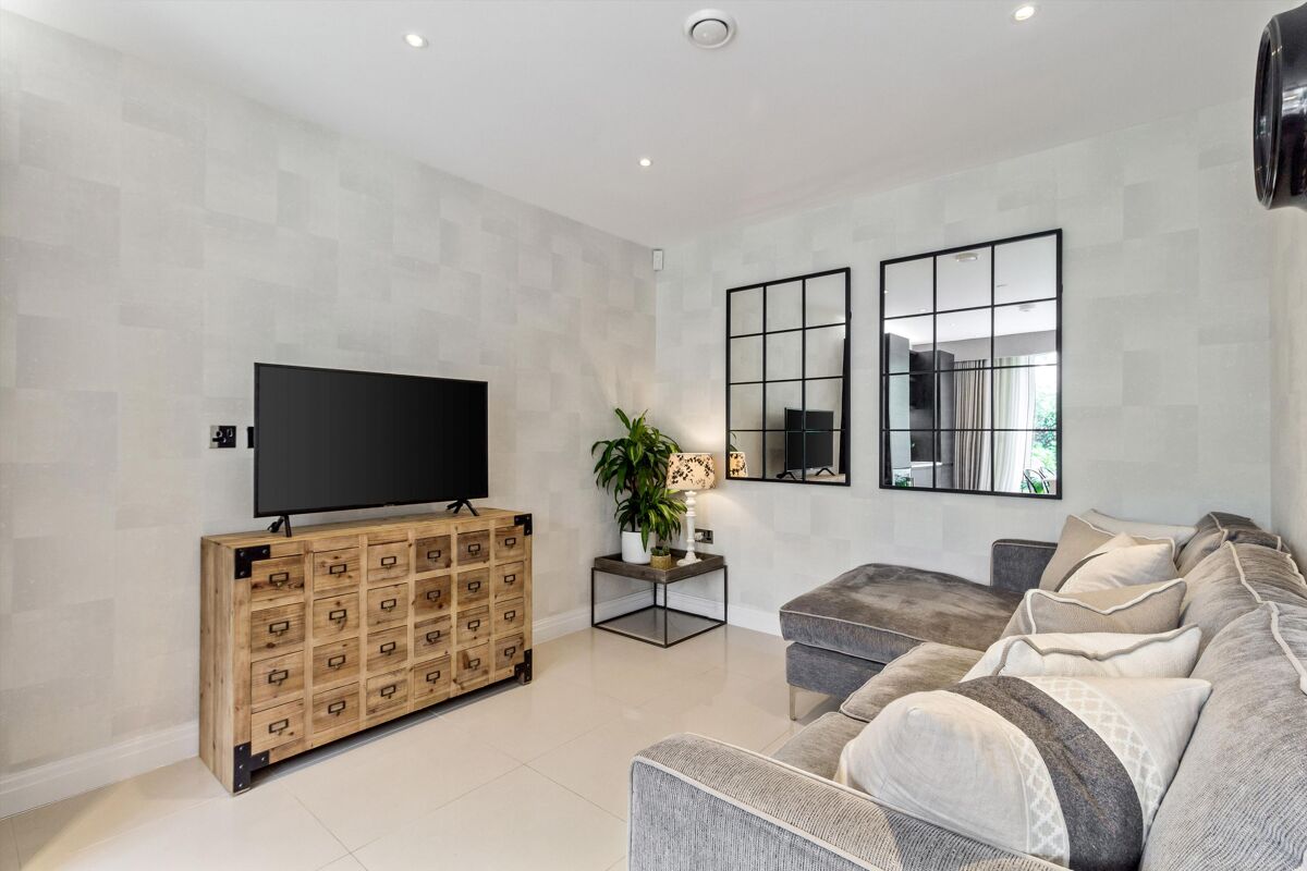 townhouse to rent in Brewery Lane, Twickenham, TW1 RMQ012162788