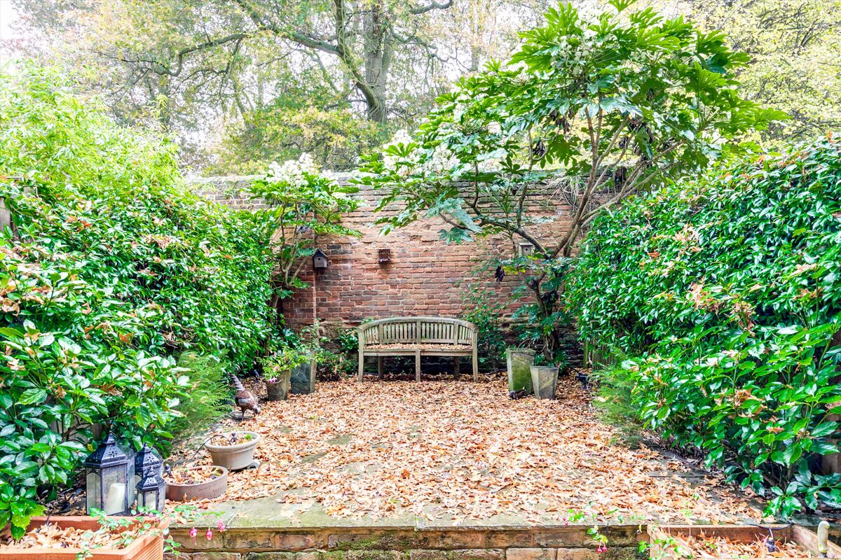 house to rent in King Square, Richmond, TW10 RMQ012241896