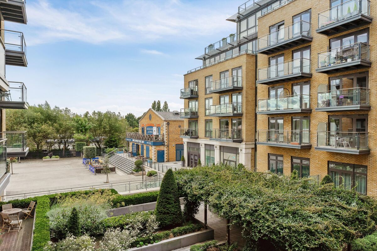 flat to rent in Kew Bridge Road, Brentford, TW8 RMQ012260798 Knight