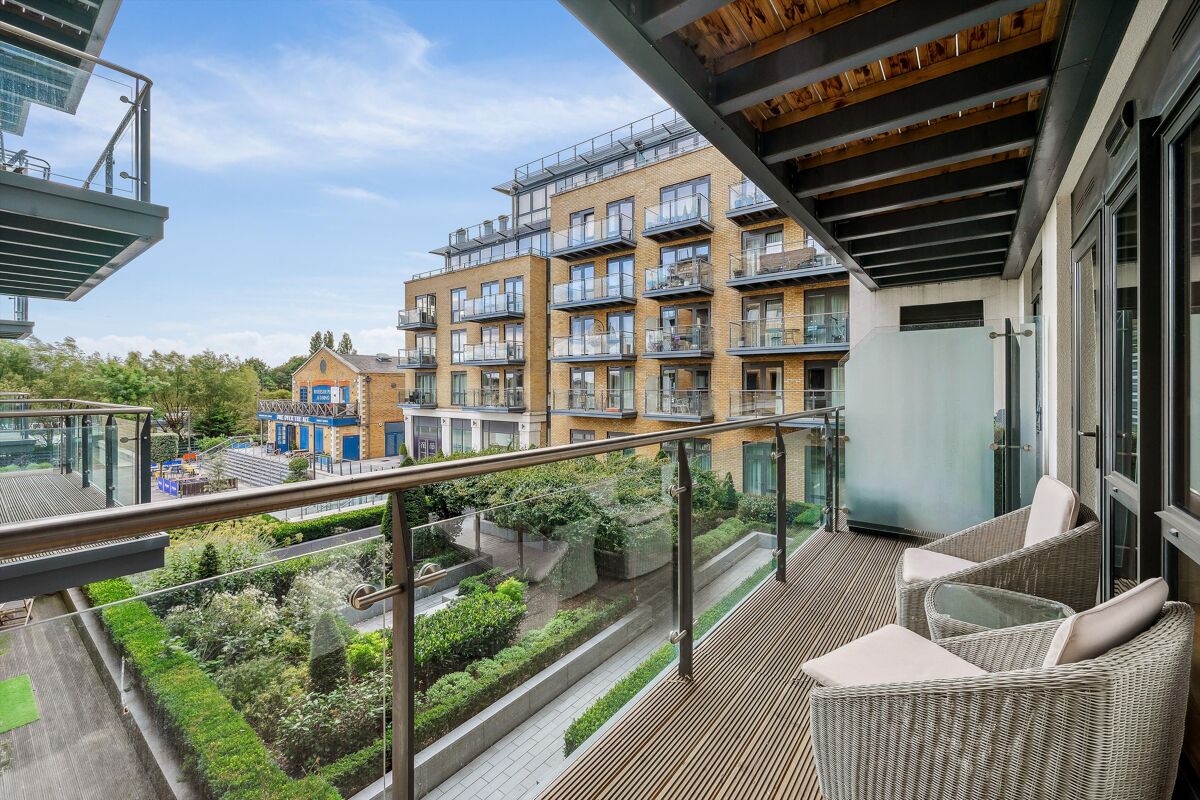 flat to rent in Kew Bridge Road, Brentford, TW8 RMQ012260798 Knight