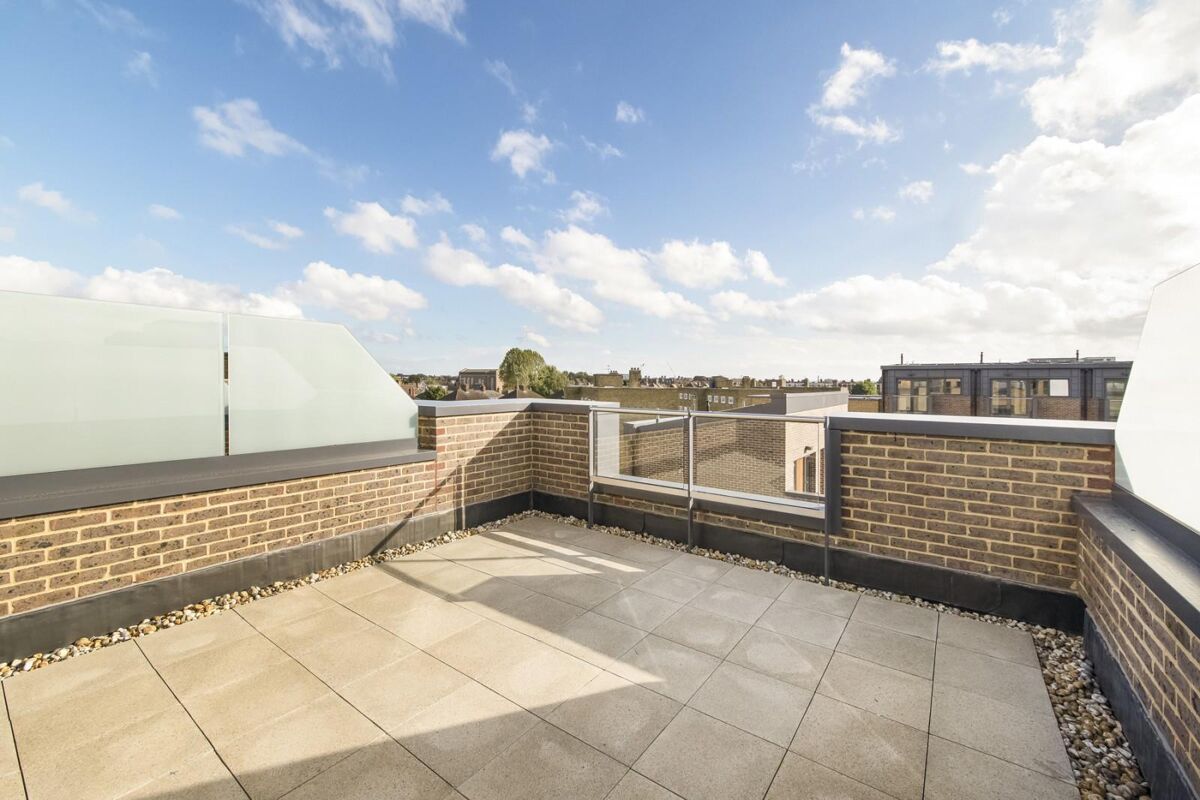 house to rent in Sir Alexander Close, Napier Square, Bromyard Avenue