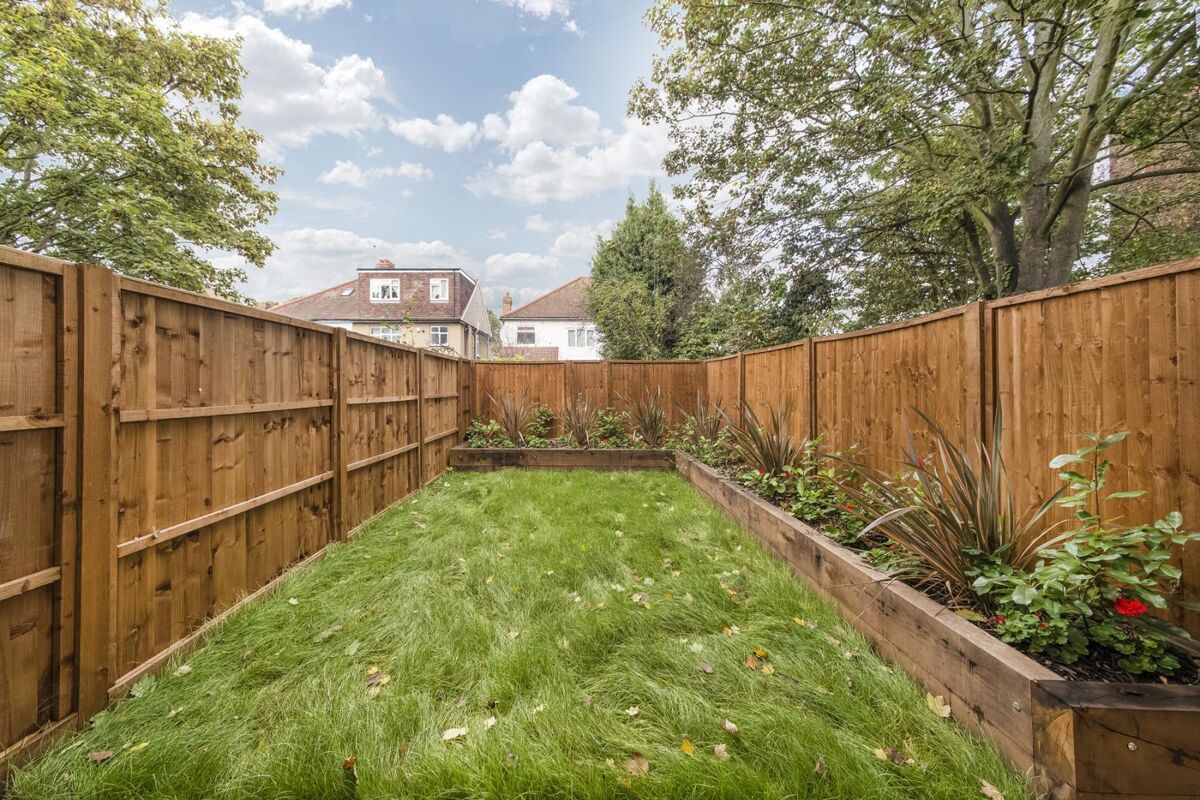 house to rent in Sir Alexander Close, Napier Square, Bromyard Avenue