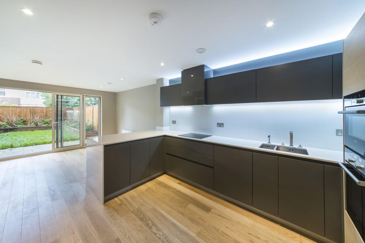 house to rent in Sir Alexander Close, Napier Square, Bromyard Avenue