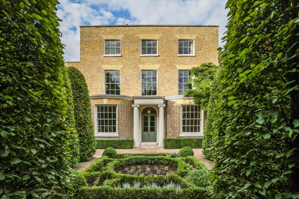 Image of Petersham Road, Richmond, TW10