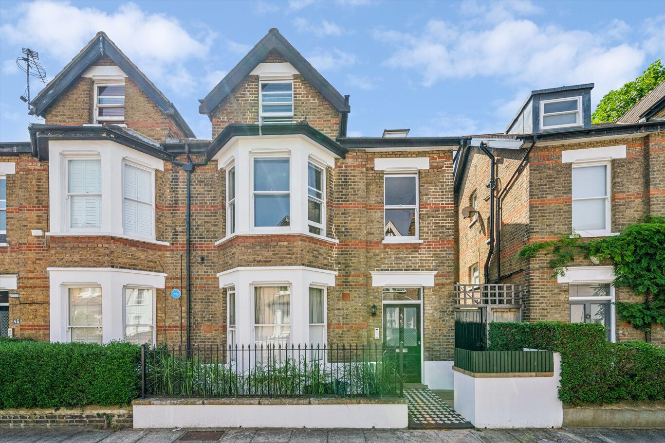 Image of Larkfield Road, Richmond TW9