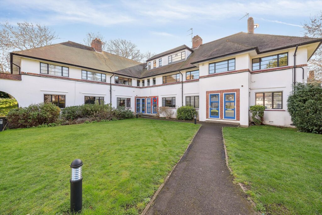 Image of Popes Avenue, Twickenham TW2