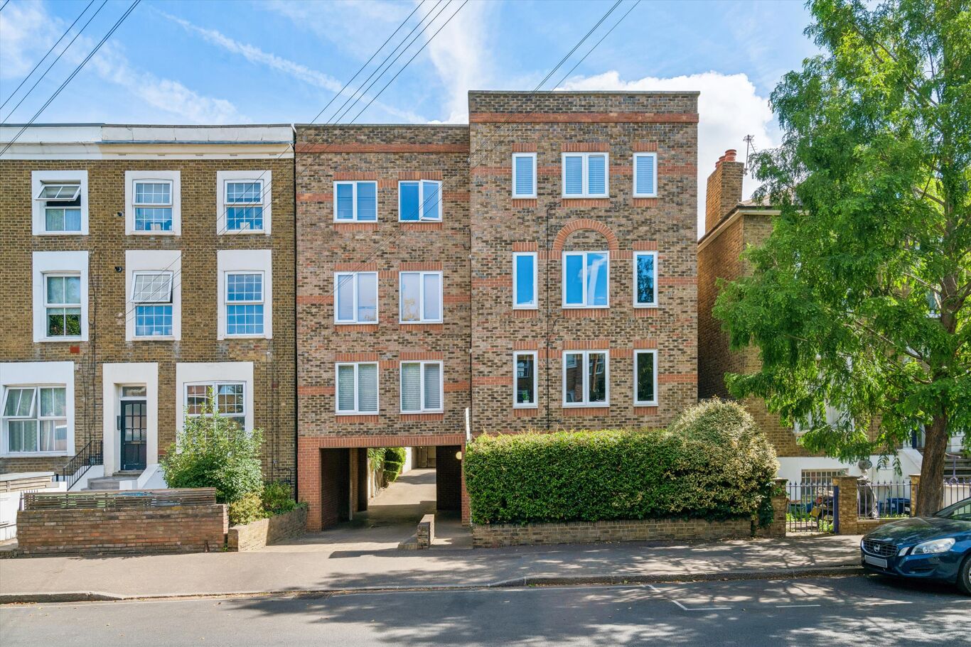 Image of Arragon Road, Twickenham, Middlesex TW1