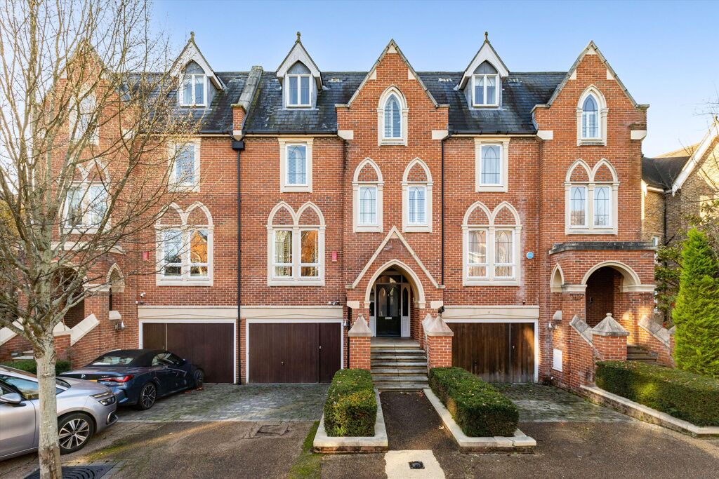 Image of Martineau Drive, Richmond, Twickenham, TW1