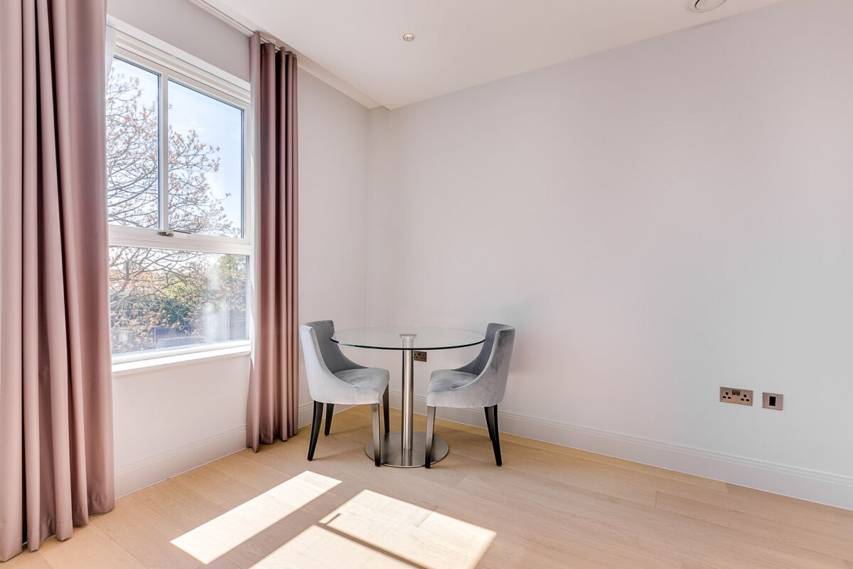 flat to rent in Burlington Lane, Chiswick, London, W42T RMQ272582