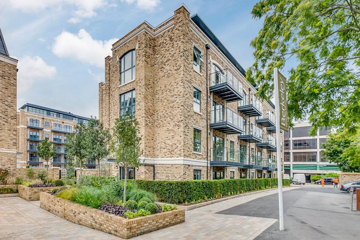 flat to rent in Burlington Lane, Chiswick, London, W42T RMQ272582