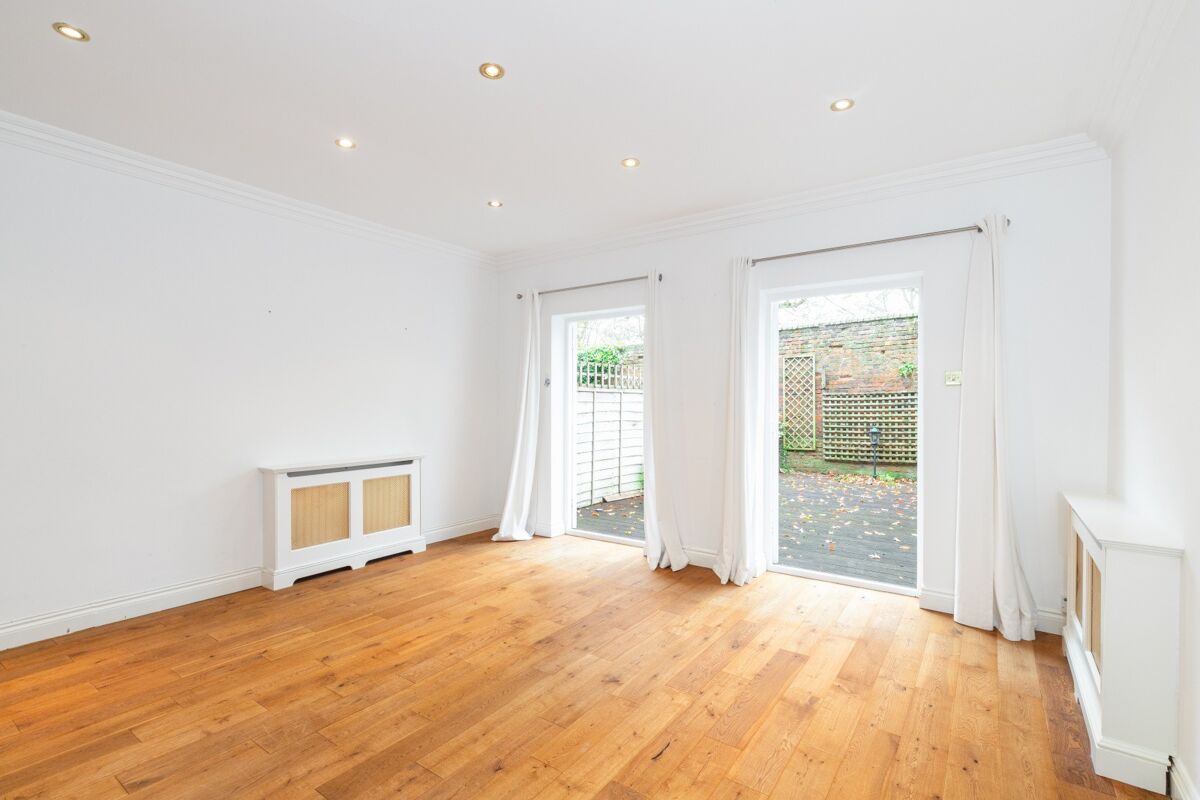 house to rent in King Square, Richmond, Surrey, TW10 RMQ343688 Knight Frank