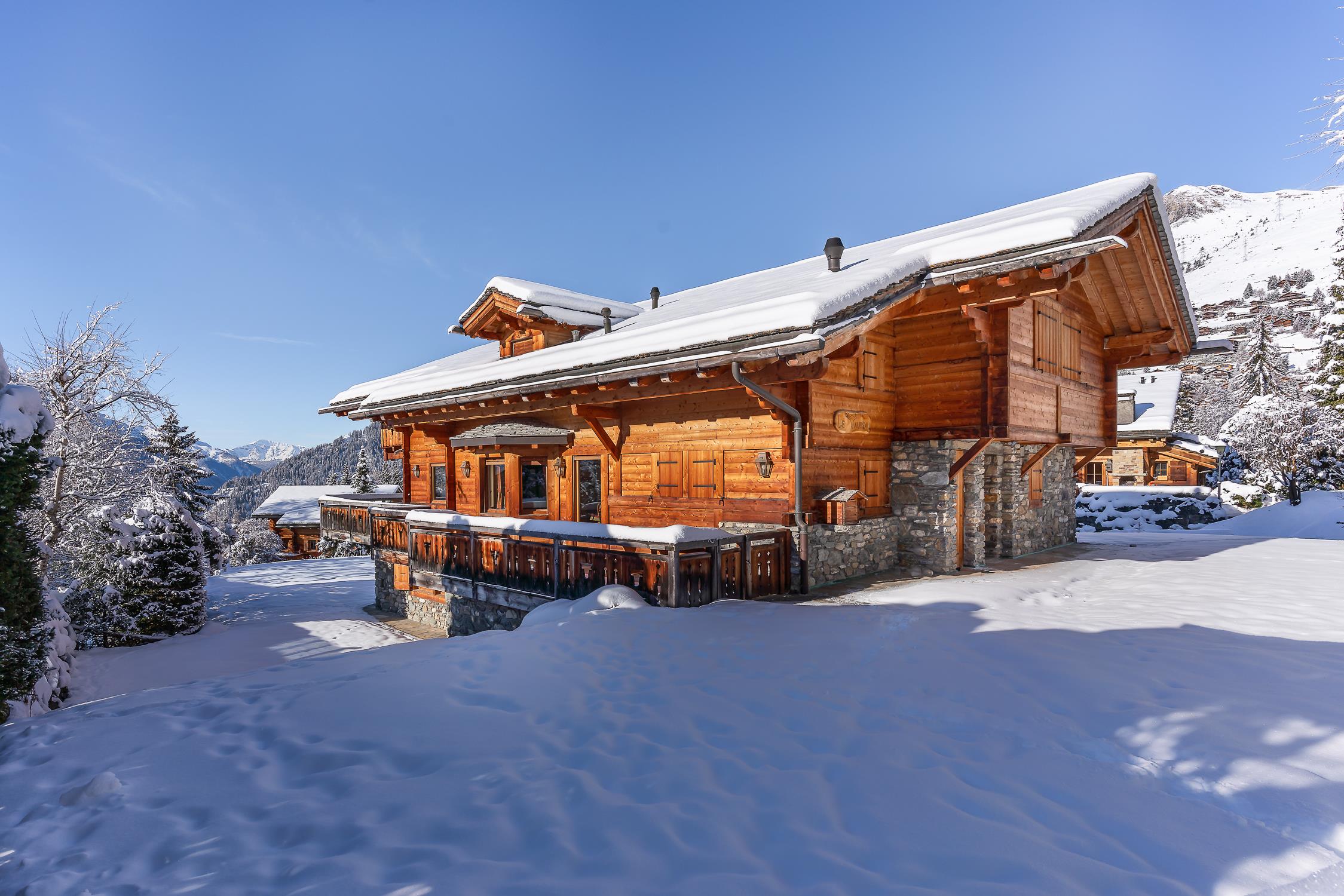 Chalet For Sale In Verbier, Valais - RSI012004695 | Knight Frank