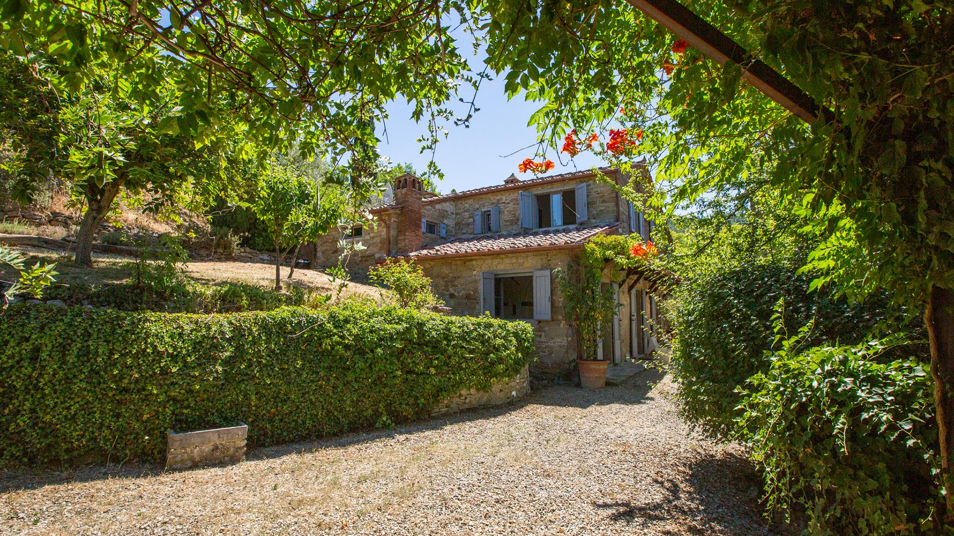 villa for sale in Castiglion Fiorentino Arezzo Tuscany