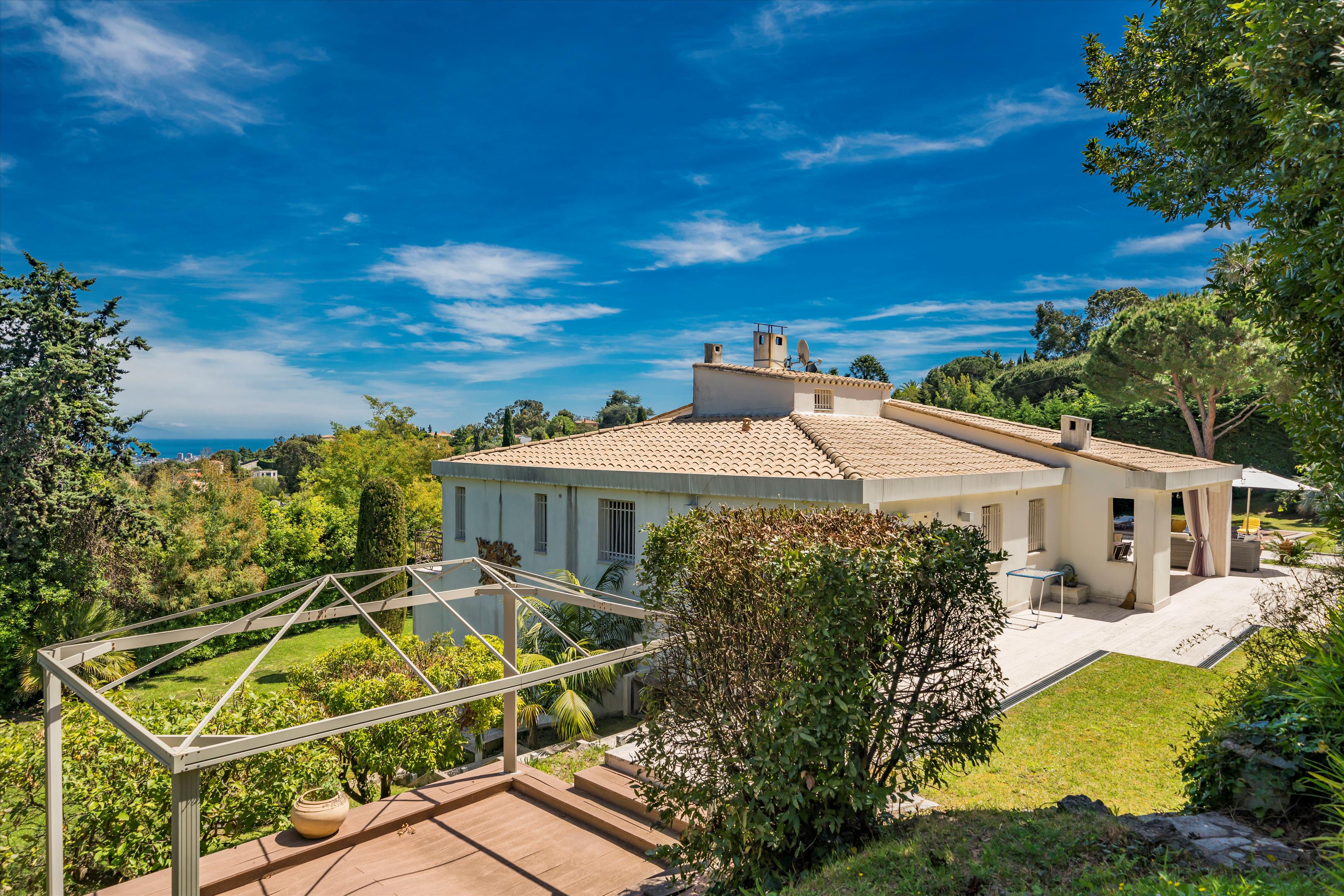 Villa For Sale In 06220 Vallauris, Alpes Maritimes, Provence Alpes Cote ...