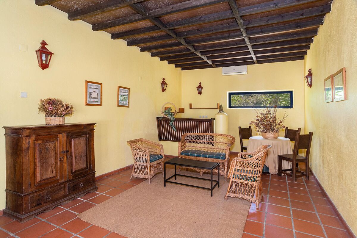 Farmhouse for sale in Belas, Lisbon RSI012190836 Knight Frank