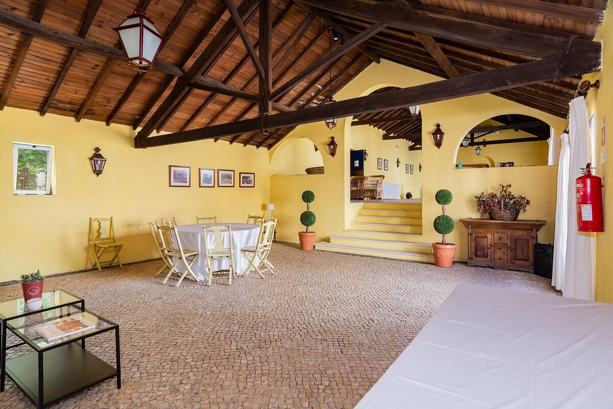 Farmhouse for sale in Belas, Lisbon RSI012190836 Knight Frank